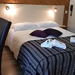 Logis Restaurant Les Carillons Hotel