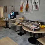 Logis Restaurant Les Carillons 2*