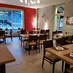 Hotel Logis Restaurant Les Carillons