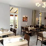 Logis Restaurant Les Carillons Hotel 2*