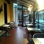 Hotel Logis Restaurant Les Carillons 2*
