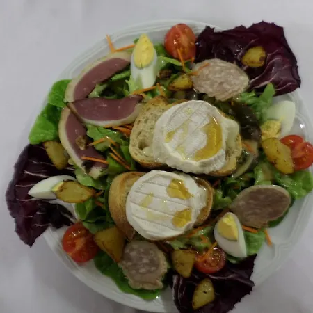 Logis Restaurant Les Carillons ホテル