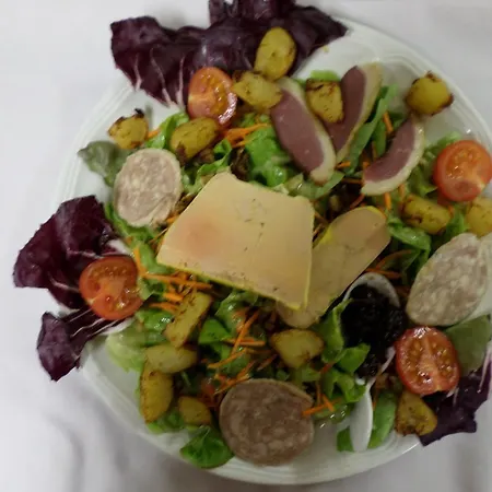 ホテル Logis Restaurant Les Carillons 2*