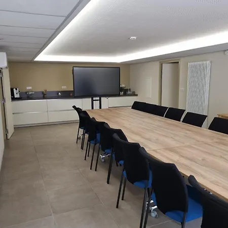 Logis Restaurant Les Carillons ホテル