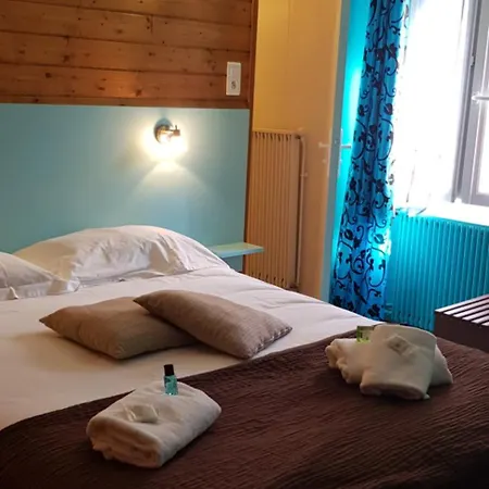 ホテル Logis Restaurant Les Carillons Cransac