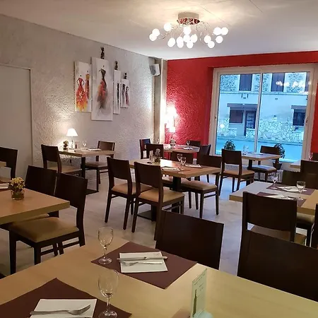 ホテル Logis Restaurant Les Carillons Cransac