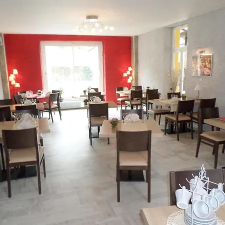 Logis Restaurant Les Carillons Cransac