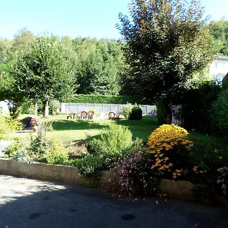 ホテル Logis Restaurant Les Carillons 2*