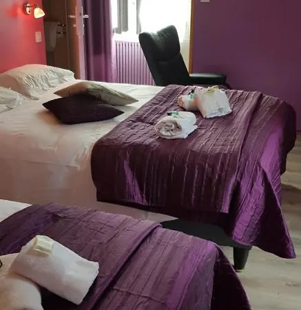 Hotel Logis Restaurant Les Carillons