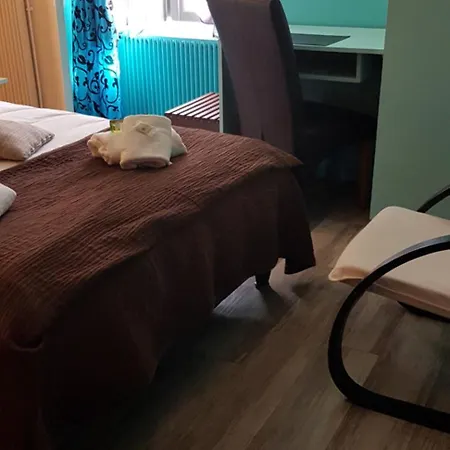 Logis Restaurant Les Carillons Hotel Cransac