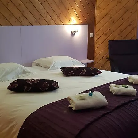 Logis Restaurant Les Carillons Hotel