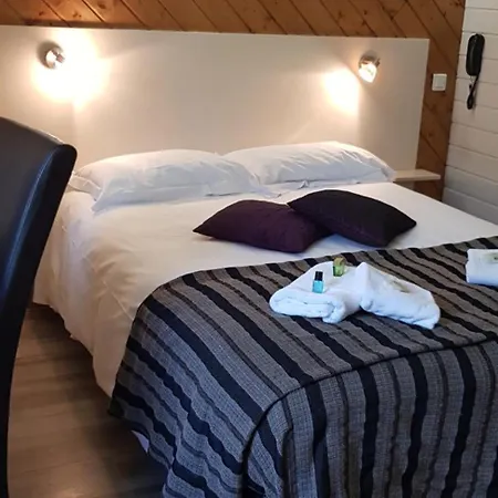 Logis Restaurant Les Carillons Hotel