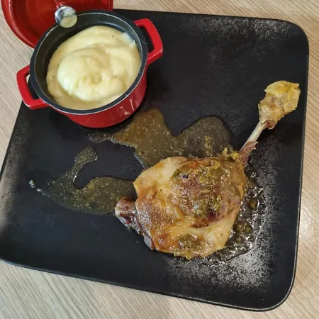 Logis Restaurant Les Carillons