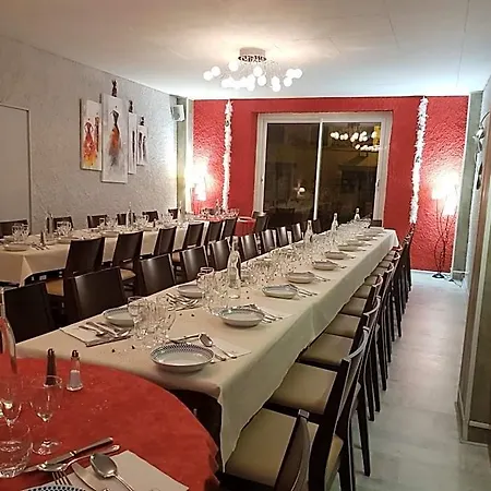 Logis Restaurant Les Carillons Hotel 2*