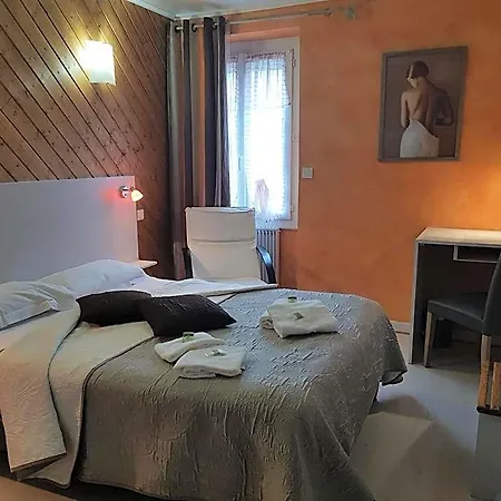 ホテル Logis Restaurant Les Carillons Cransac