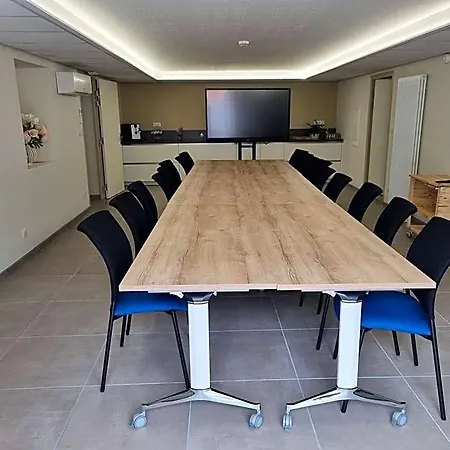 Logis Restaurant Les Carillons ホテル