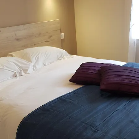 Logis Restaurant Les Carillons Hotel 2*
