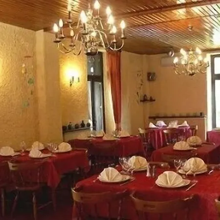 Logis Restaurant Les Carillons 2*