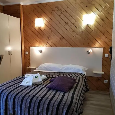 Logis Restaurant Les Carillons Hotel