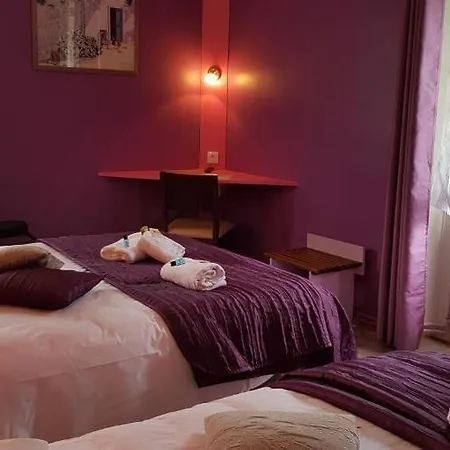 Logis Restaurant Les Carillons 2*