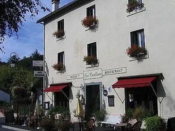 Logis Restaurant Les Carillons 2*