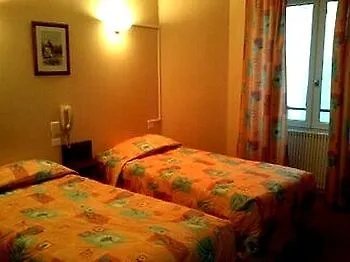 Hotel Logis Restaurant Les Carillons