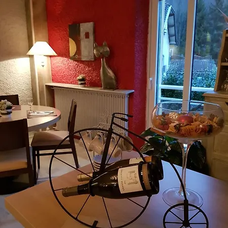 Hotel Logis Restaurant Les Carillons