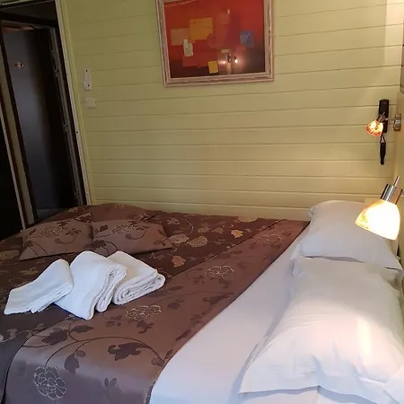 Logis Restaurant Les Carillons Cransac