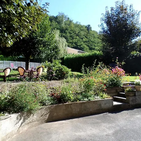 Hotel Logis Restaurant Les Carillons